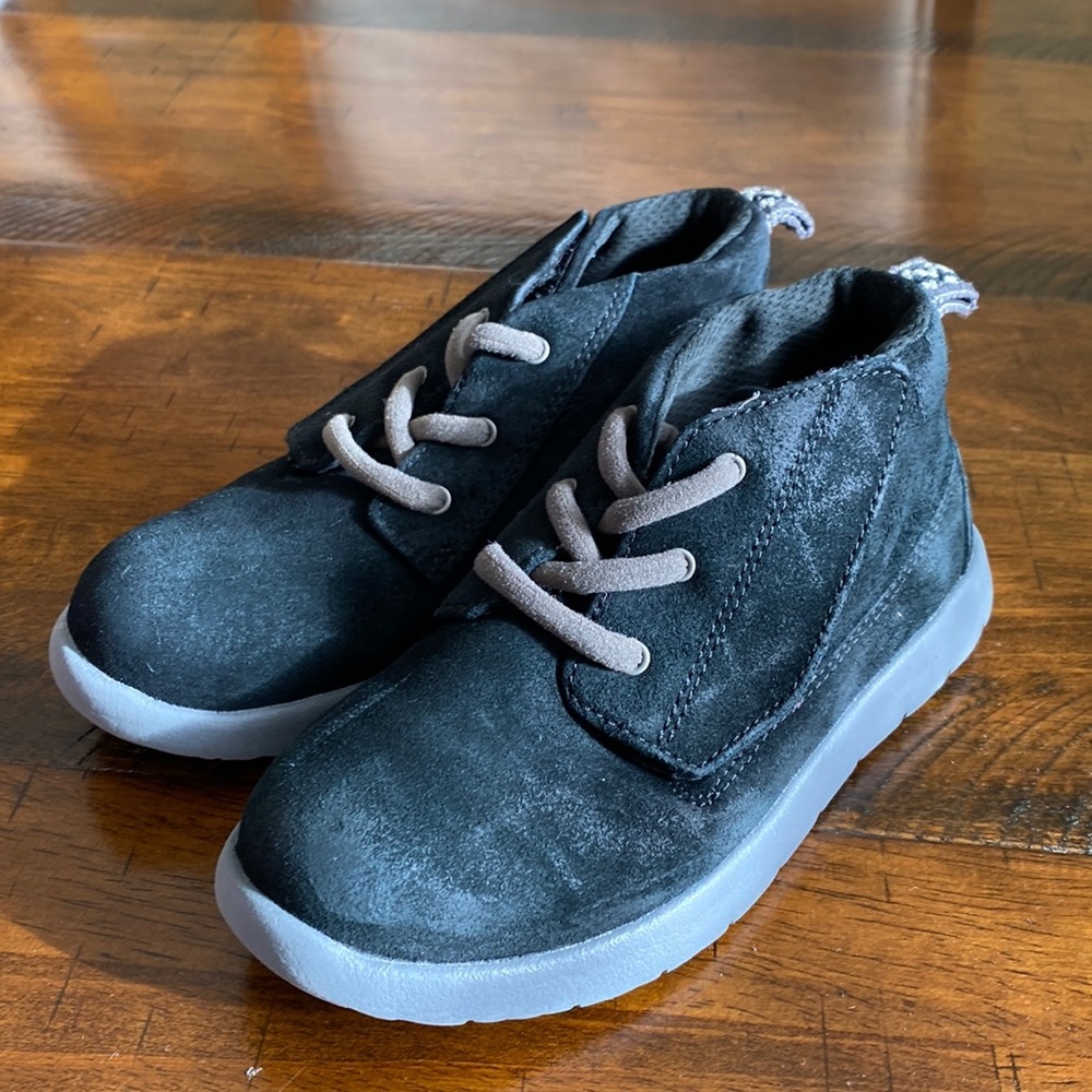 UGG Canoe Black Suede